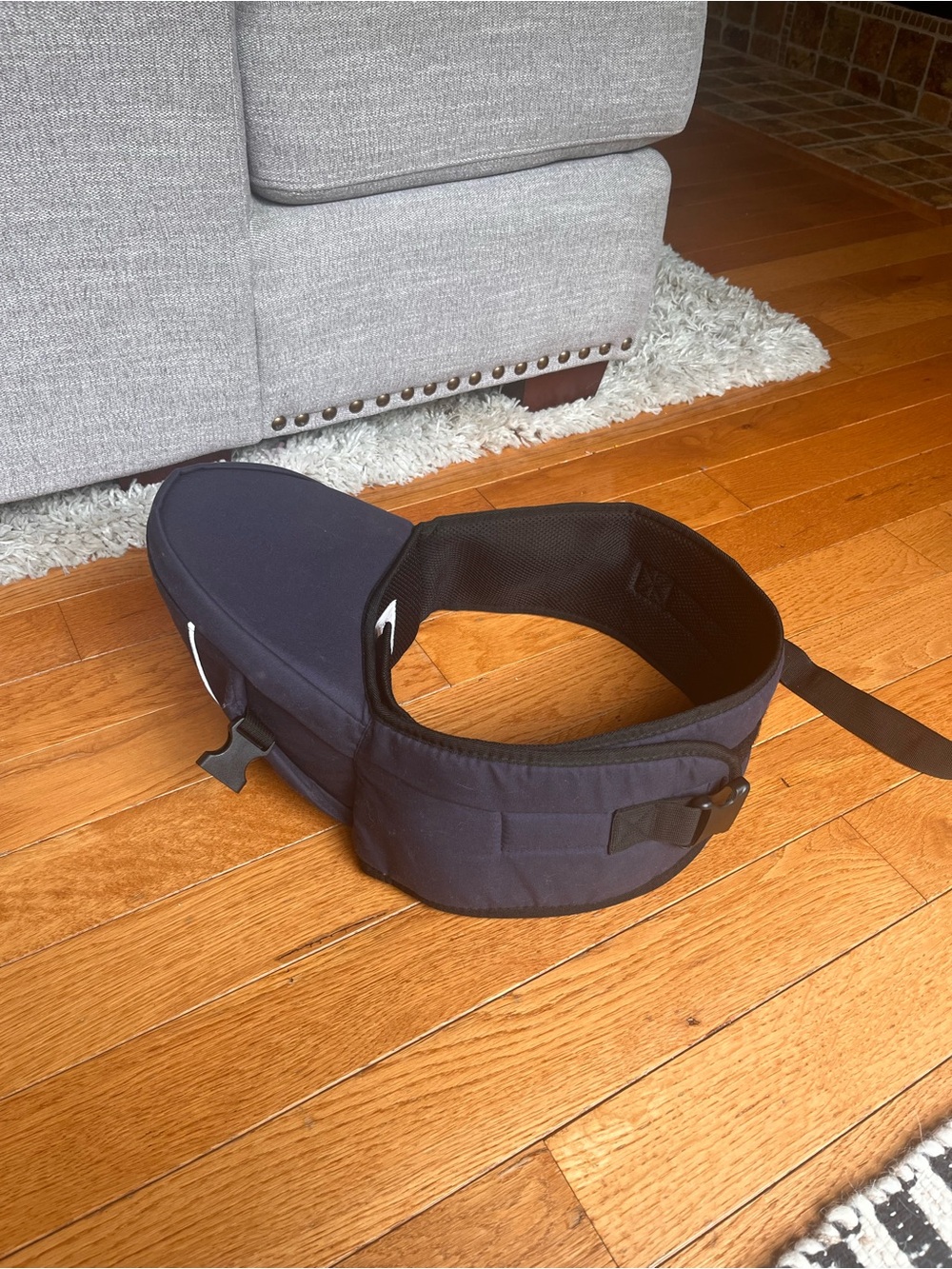 Adjustable Black VR Headset Support Belt - Comfortable Accessory